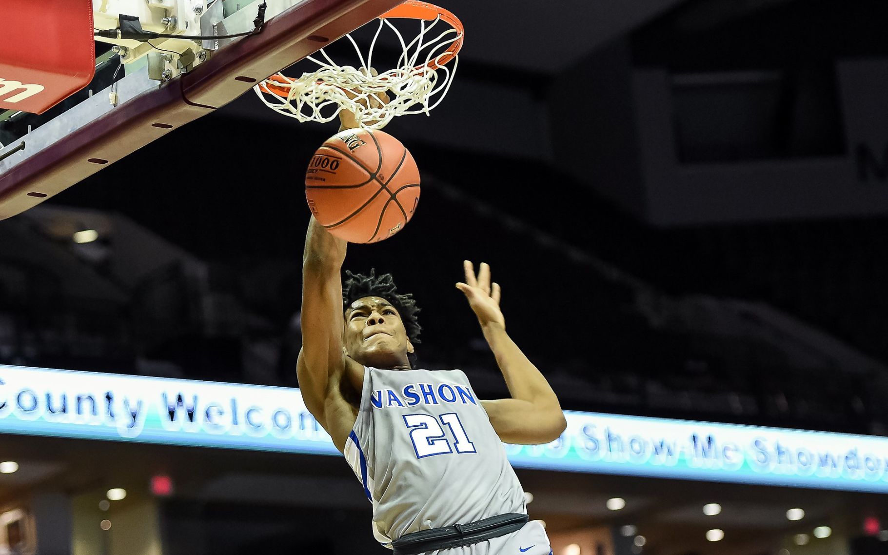 Vashon 70, Charleston 47